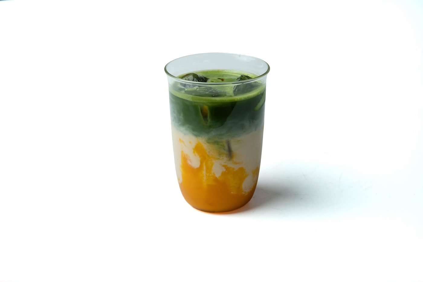 Iced Mango Matcha aus dem Café Hilda
