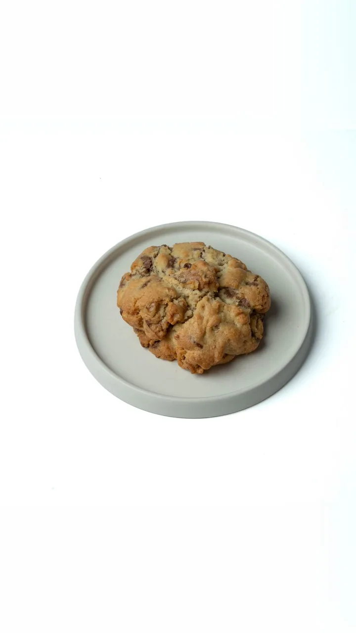 Ein Hilda-Cookie auf dem Teller